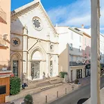 Stylish 1-Bedroom Apartment In The City Center